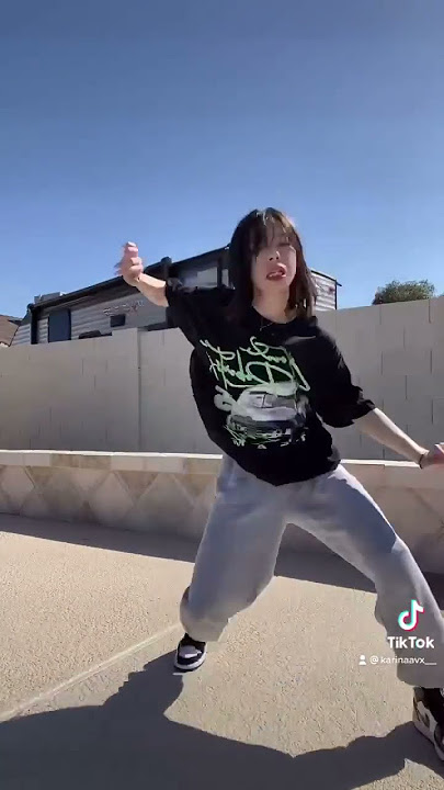 ‘Booty Wurk’ - T-Pain TikTok Dance Challenge | Karina Balcerzak