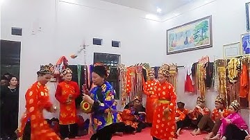 Các thầy múa chầu trong lễ lẩu then rất hay, và rất đẹp mắt