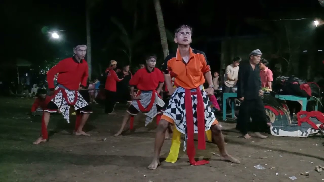 Detik detik kesurupan