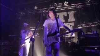 STICKY FINGERS - Liquorlip Loaded Gun (LIVE At The Metro, Sydney)