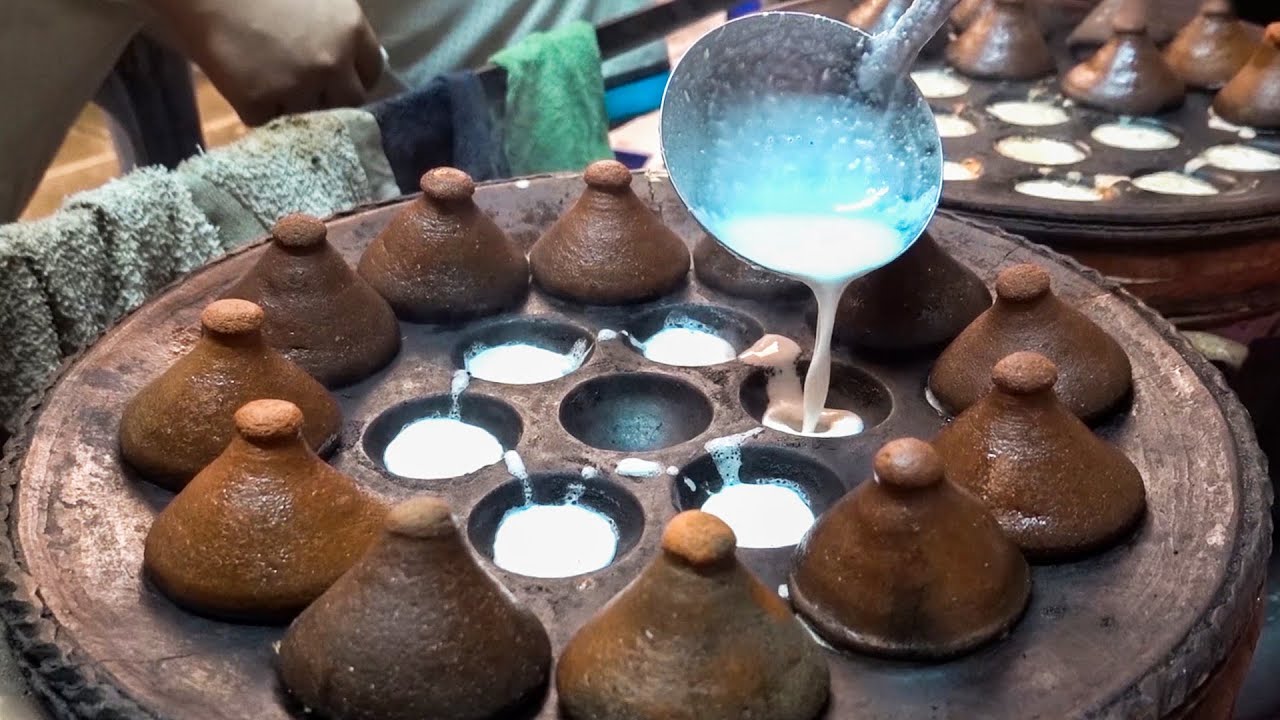 รสชาติที่หากินยาก!! ขนมครก เตาดิน ฝาดิน ถ่าน ชันไม้ สูตรโบราณ100ปี Kanom Krok