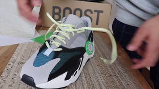 Yeezy 700 wave runners from ( Stock X 