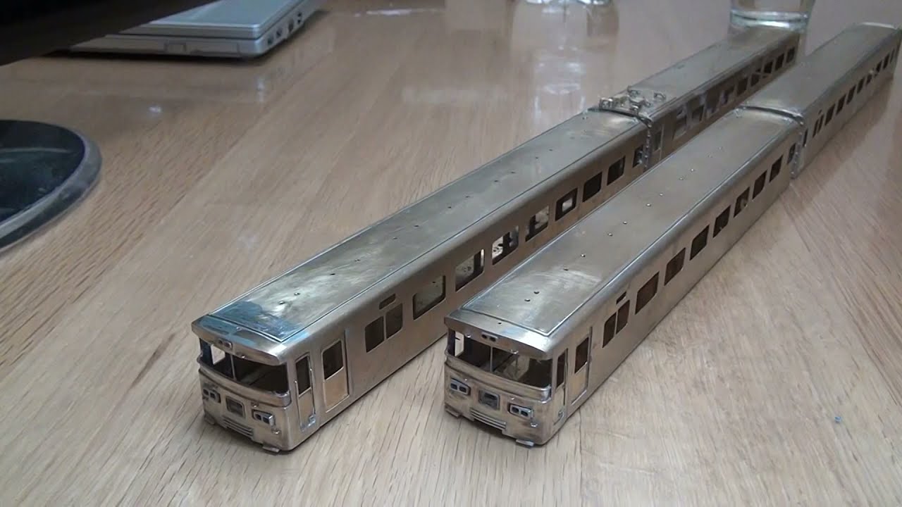 鉄道模型用真鍮製車両台車 HO J(1/80) 卓上ボール盤で鉄道模型のボディーを真鍮板から切り出して