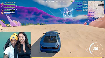 FlightReacts Girlfriend Pulled up on him while playing fortnite with the homies & then...