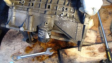 How to disassemble engine VVTi Toyota Part 24/31: Oil pressure sensor