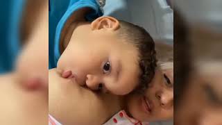 Chinese mom breastfeeding baby vlog