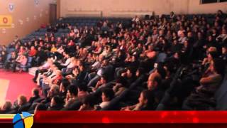 Üç Kuruşluk Di̇ktatör Sahne Aldi