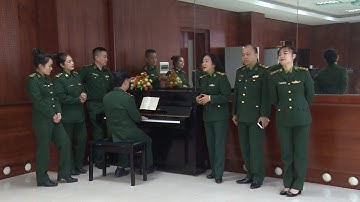 Tác giả tác phẩm: Chiều biên giới - Tiếng hát giữa núi rừng biên cương