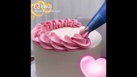 طريقة بسيطة لتزيين كعكات عيد الميلاد و جميع المناسبات 😍😍🥀🥀