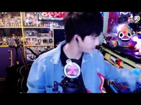大张伟Y直唱《什么都不必说》wowkie zhang人间清醒大张伟and人间精品DM48日常