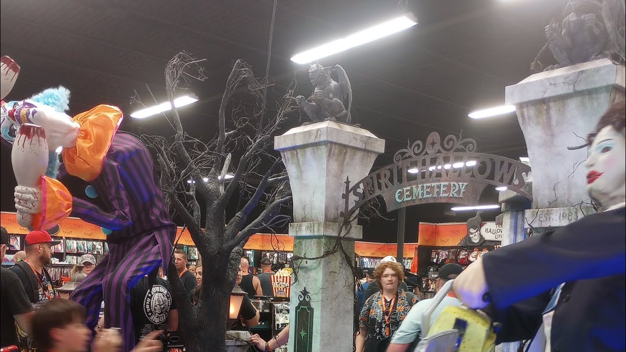 Spirit Halloween 2023 Flagship store tour! YouTube