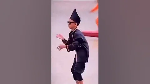 Kid Aura Farming on Boat #aurafarming #kidboat #aura #pacujalur #indonesianboatracing #indonesia