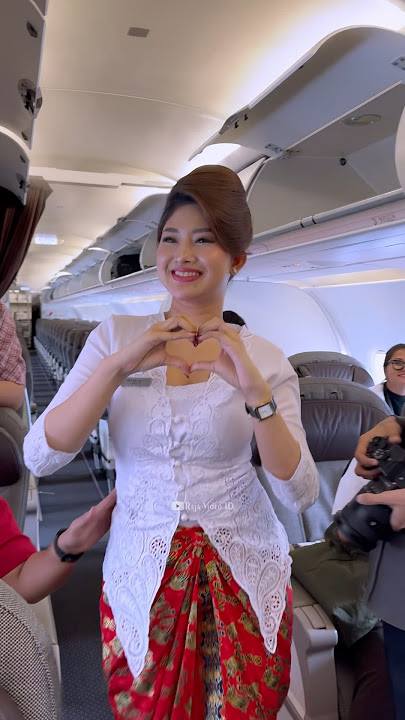Pesona Pramugari Cantik Batik Air dengan Seragam Spesial 😁🥰🥰👍👍