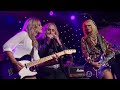 Ref:jhuMGEOSlNg Melissa etheridge, orianthi and lindsay ell with "you can rock me baby"