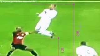 Cristiano Ronaldo saltó casi 3 metros en su gol frente al Manchester United