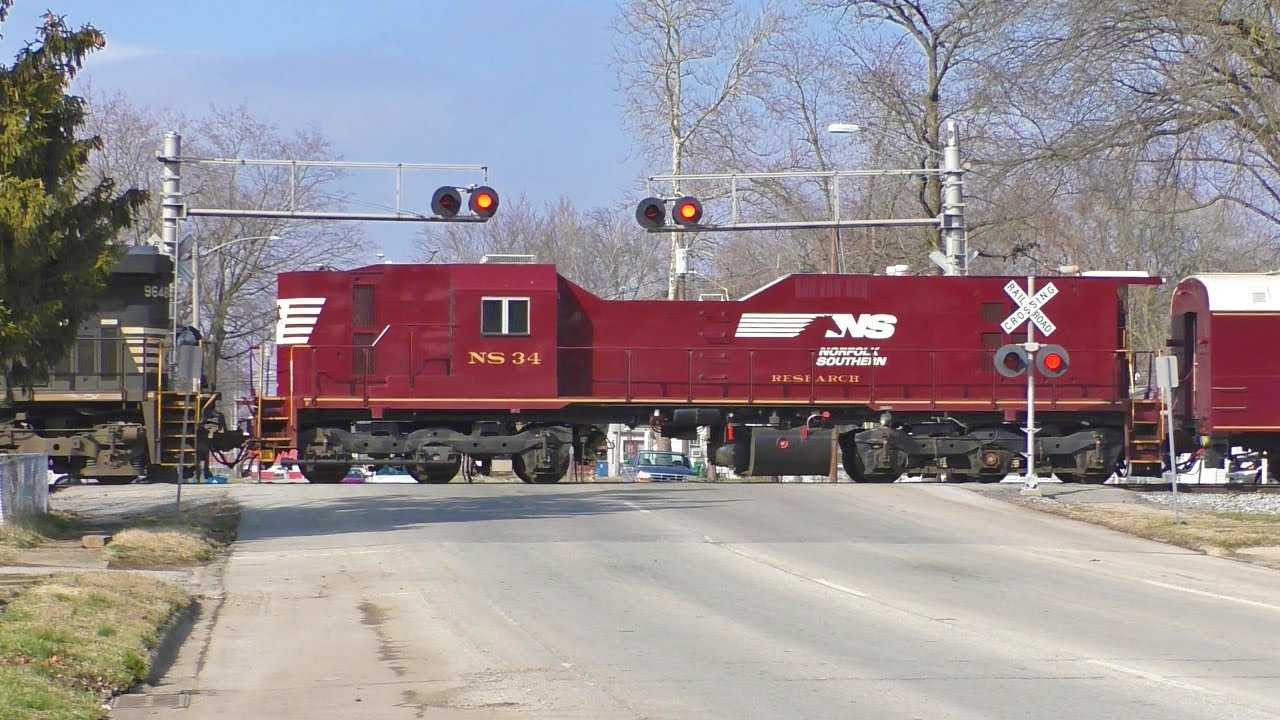 3/11/20 - NS C44-9W 9648 leads NS 905 geometry train - YouTube
