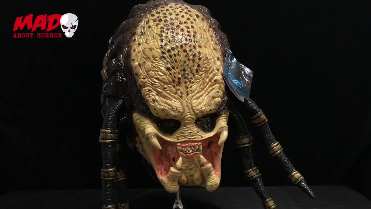 Predator Deluxe Latex Mask