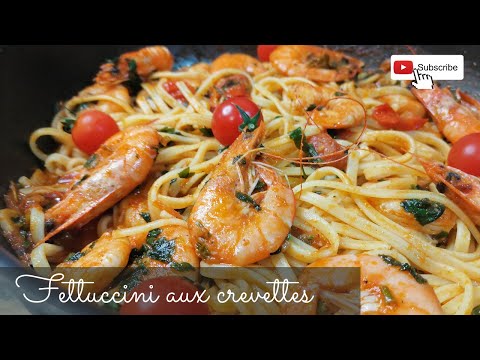 Vidéo: Cuisiner des spaghettis aux crevettes dans une sauce crémeuse : une recette