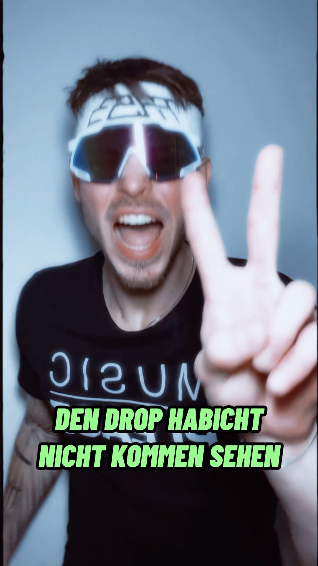HABICHT! ? #habicht #rave #remix #hardtekk #tekk #foryou #fürdich #viral #hardtekno #tekkno #fyp