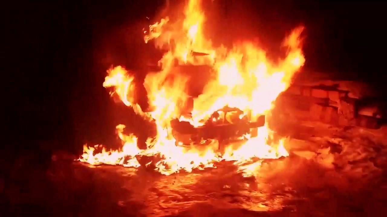 20161212 - Появилось полное видео возгорания Lifan на проспекте Гагарина