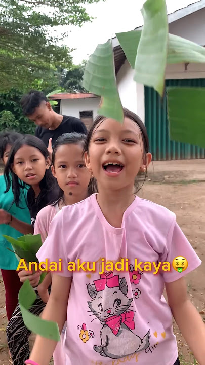 Nyanyi lagu andai aku jadi kaya #ytshorts #lucu #nyanyiananak #laguanak #hiburan