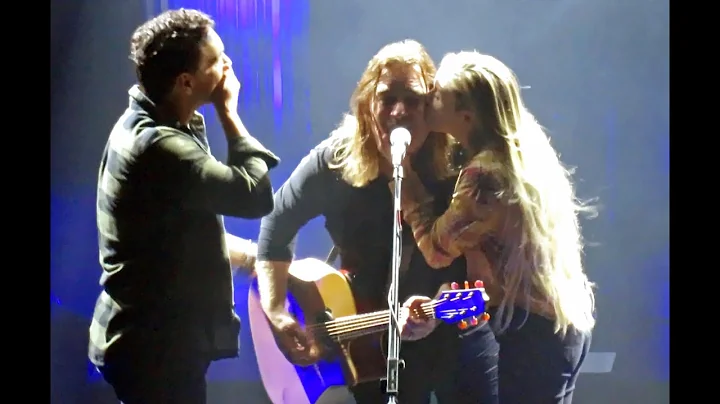 Kiss Him! (Alan Doyle, Kendel Carson, Cory Tetford...