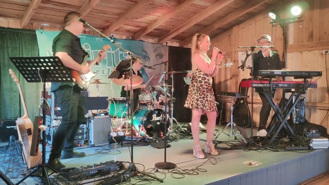 Pirita Niemenmaa & Misio, Tulikuumaa