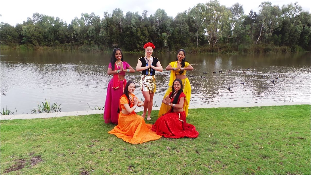 Bollydazzlers Dancetroupe at Banjo Paterson Park for Holi 2016