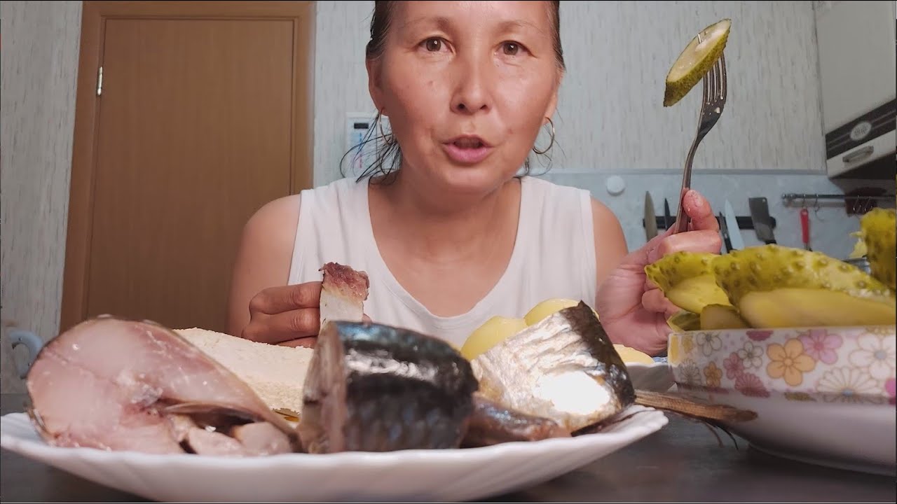 Селедка весенняя ПРОСТО пальчики оближешь.. - YouTube