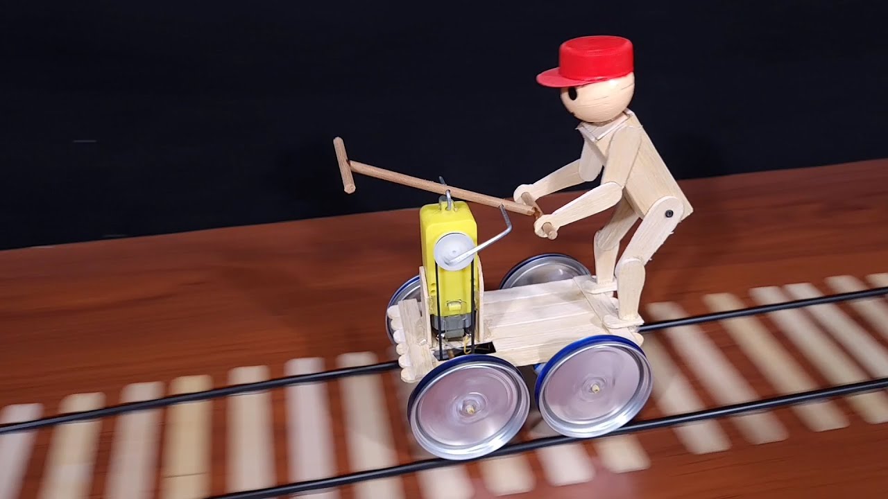 🌱Cómo Hacer un ROBOT TREN con Materiales Reciclados ♻️