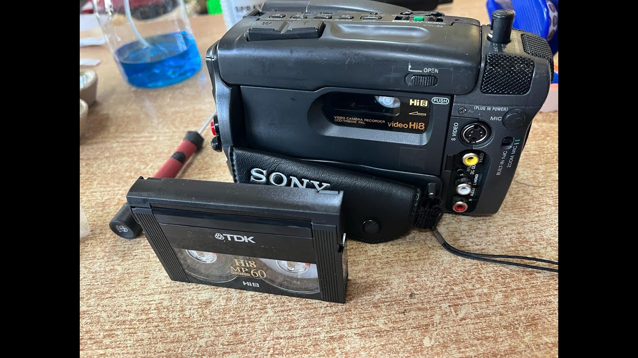 Camere Sony seria CCD TR 8 si Hi8 mm extragere caseta blocata