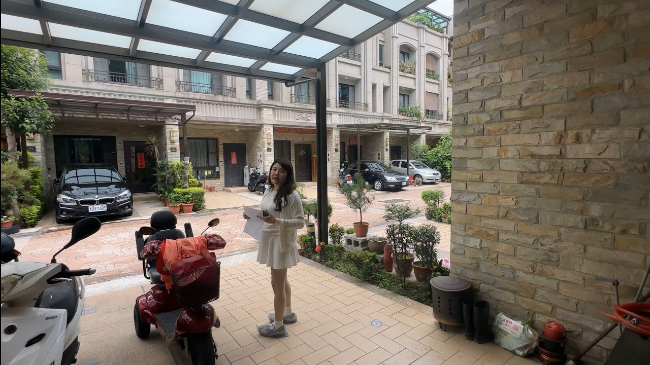 1688萬買台中沙鹿大地坪雙陽台4樓透天有前後大露台前院停車4房3衛屋況佳有天然瓦斯0977188512 & 0927830860 傅晏棠房地產