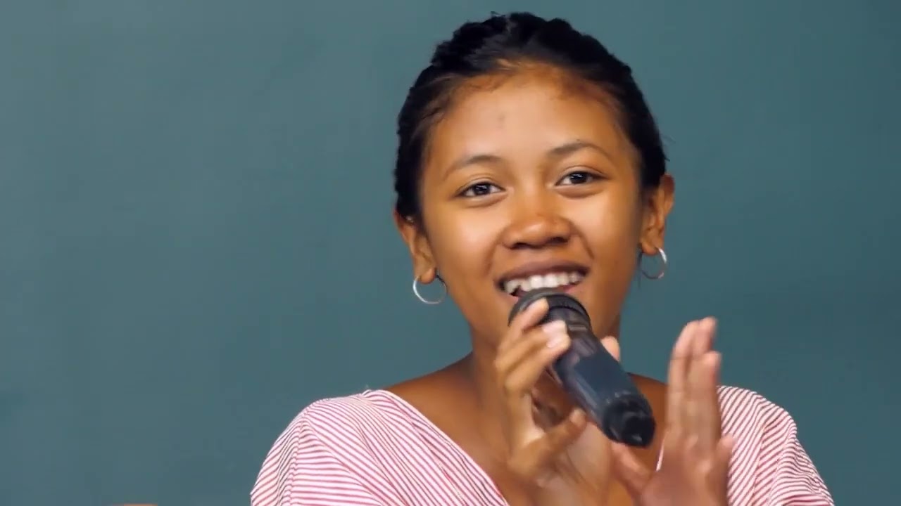 LA VIE EN ROSE (Edith Piaf) - VOARA Fangia Kalo Gasy