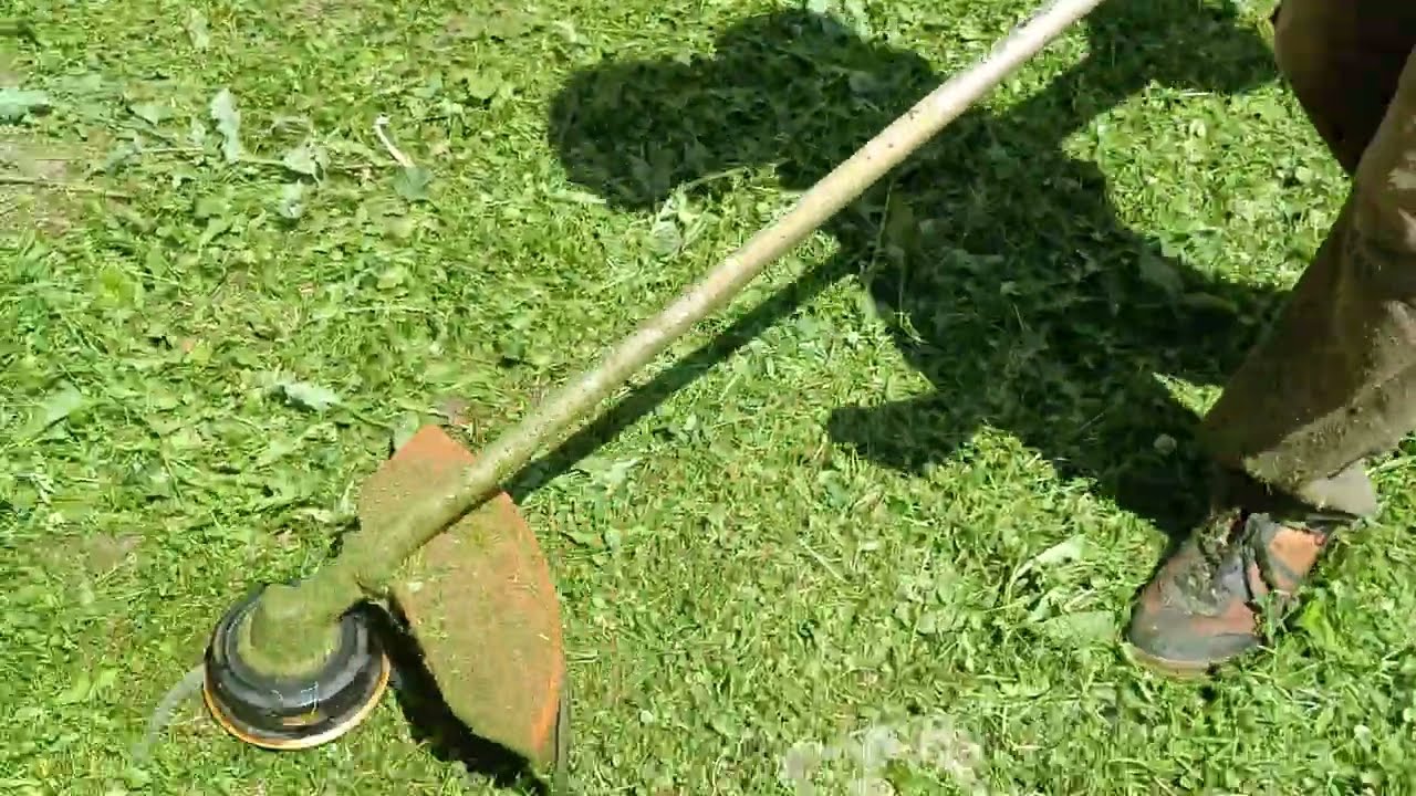 Grass trimming at home with STIHL FS 480
