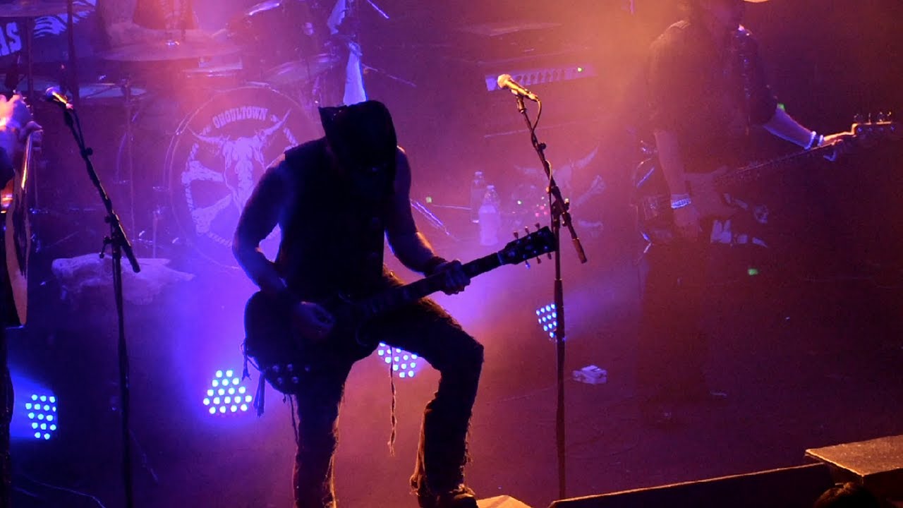 Ghoultown "Cuchillo" Live and Raw - YouTube Ghoultown Official