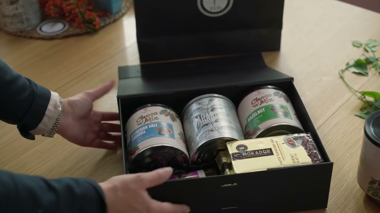 Sustainable Coffee and Drinking Chocolate Gift Box | Unboxing