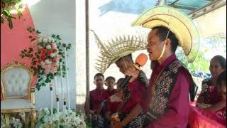 Download lagu Arti dari Ti'i Langga bagi Orang Rote (pinangan Adat Rote Ongky & Nelfy)