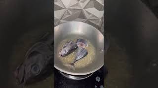 Pretong Isda The Best Sa Pamahaw Sawsaw Toyo With Kalamansi Lami Kaayofried Fish
