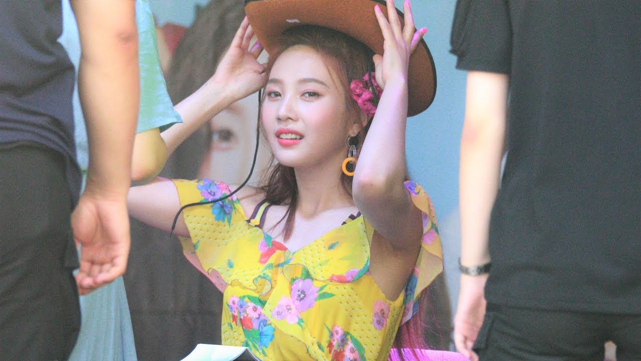 180812 레드벨벳(RedVelvet) 조이(JOY) 팬싸중 - 캐리비안베이 공개팬싸인회