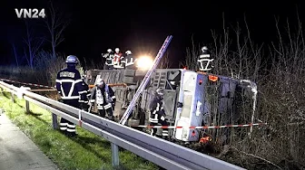 VN24 - Serious accident - Coach crashes on highway A44 into ditch