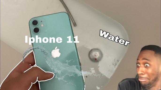 هل iPhone 11 مقاوم للماء؟