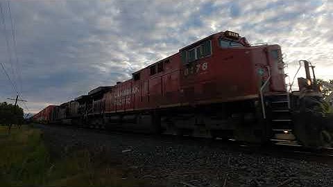 catching 8176 and 9839 on a nice morning at the Nipigon sub MP 85.1