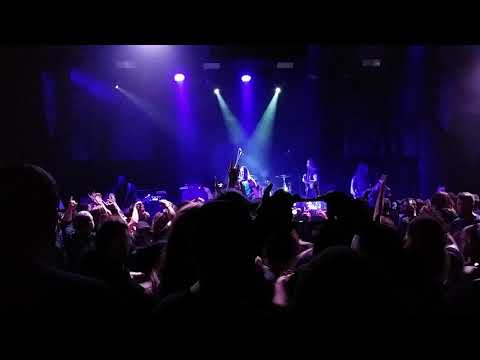 DevilDriver - Clouds Over California (Live in Adelaide, Australia)