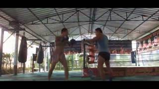 Rattachai Muay Thai Gym - Kru Hin
