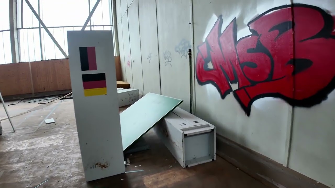 Die Zeit steht still: Urbex in einer alten Turnhalle