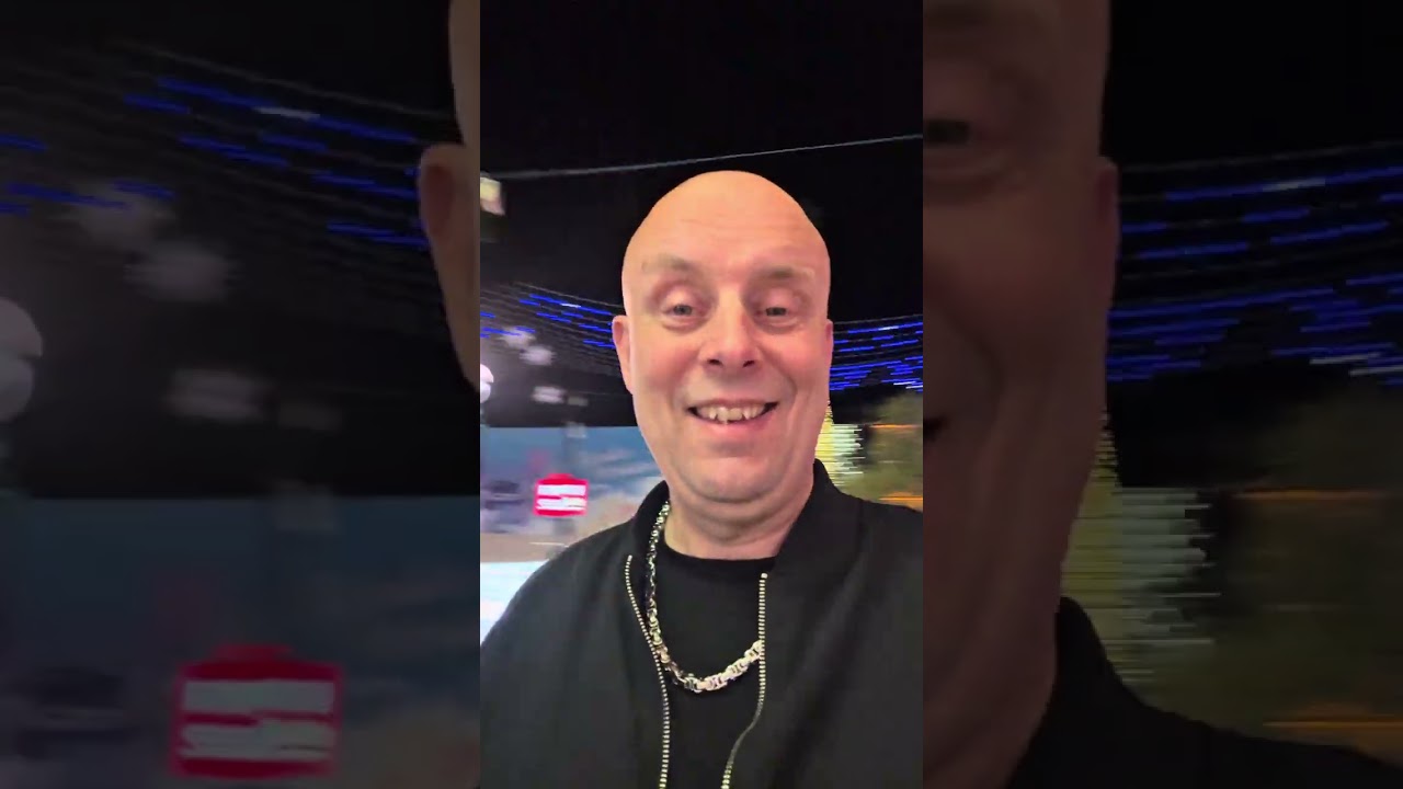 Checking out American shops near Santa Monica 🤩