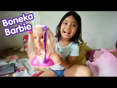 10 Boneka Barbie Termahal yang pernah dibuat. 