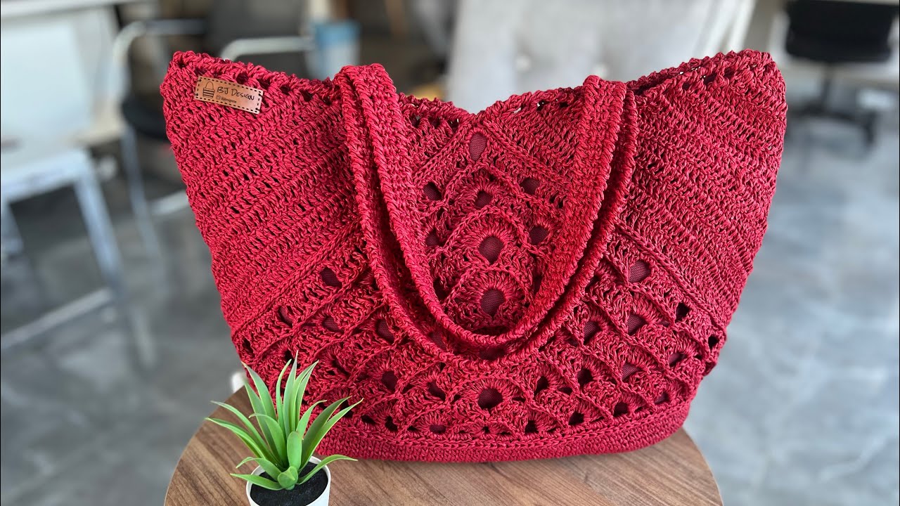 (Субтитры) Видеоурок вязания сумки через плечо крючком модели Virus