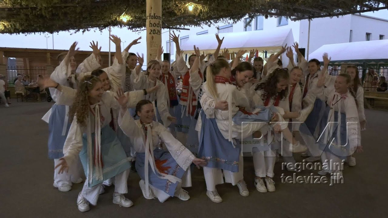 Večer plný tance a scének měly „Babské hody“ v Hruškách u Břeclavi