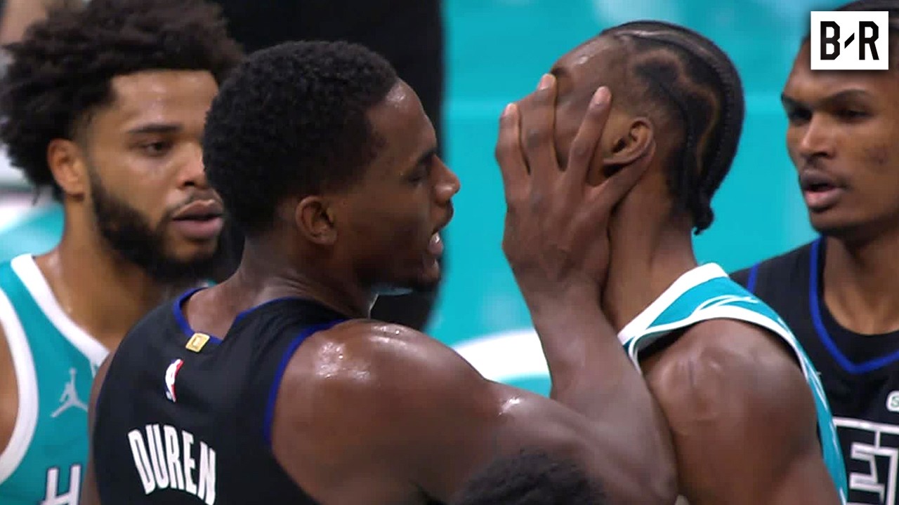 Punches Thrown in Pistons vs. Hornets Scuffle, 4 Players Ejected